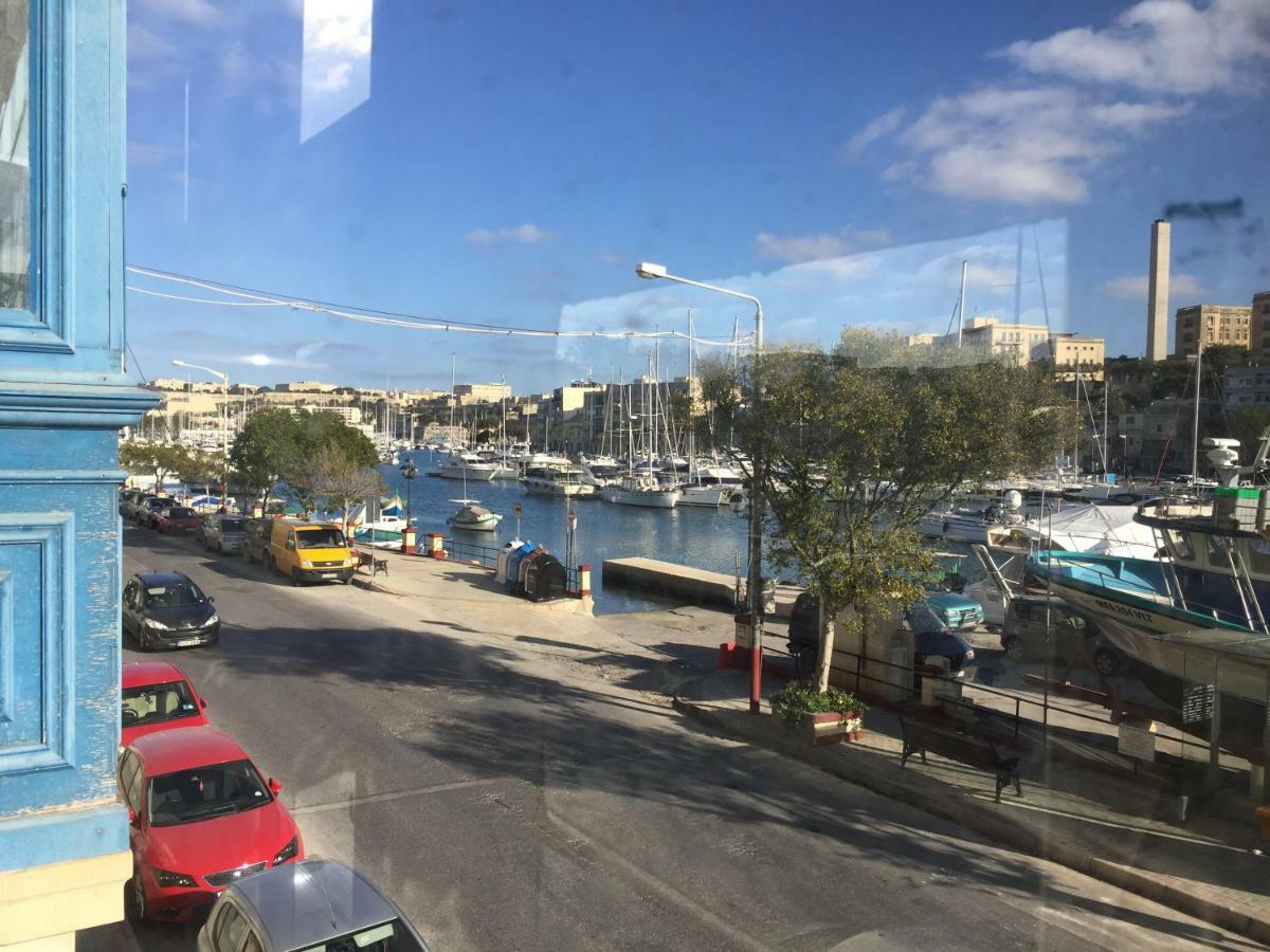 Seafront Apartment Between Valletta And Sliema Мсида Екстериор снимка