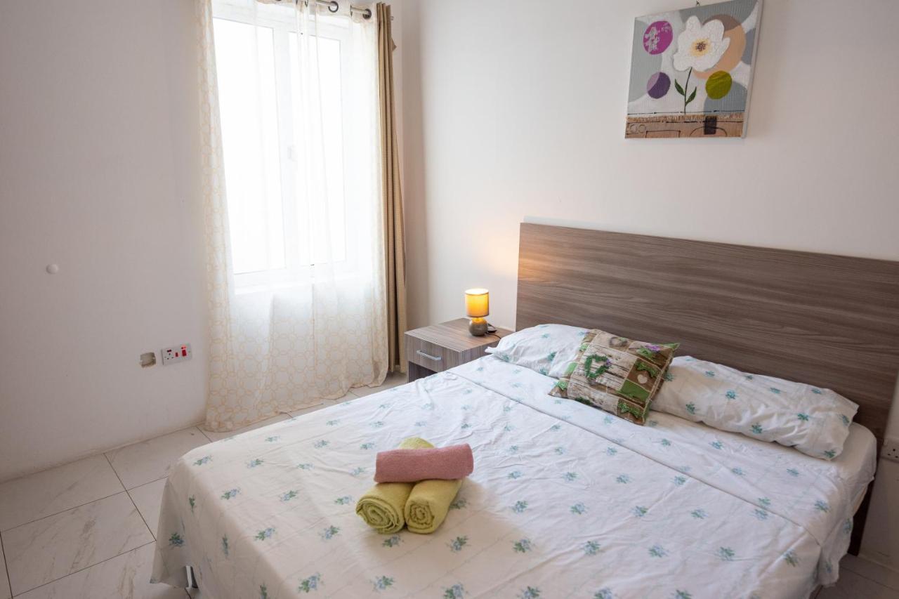 Seafront Apartment Between Valletta And Sliema Мсида Екстериор снимка