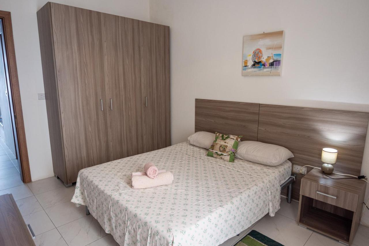 Seafront Apartment Between Valletta And Sliema Мсида Екстериор снимка